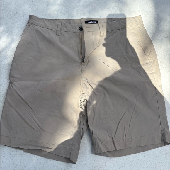 Express Other - Express Men's Khaki Flat Front Shorts